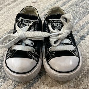Converse Chuck Taylor All Star Low Sneaker size 4 (infant)